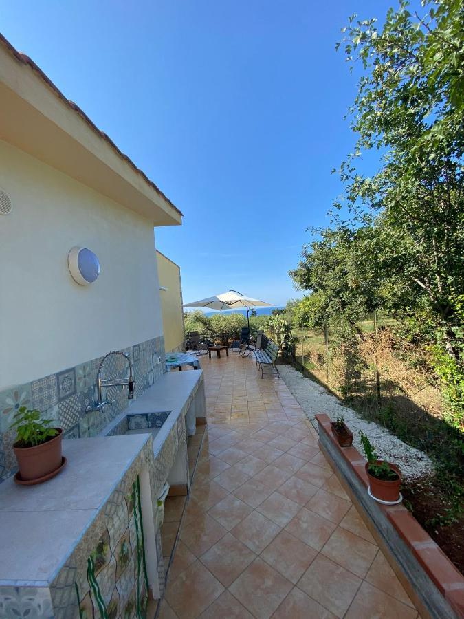 Villa L'Orizzonte Di Calabianca カステッランマーレ・デル・ゴルフォ エクステリア 写真