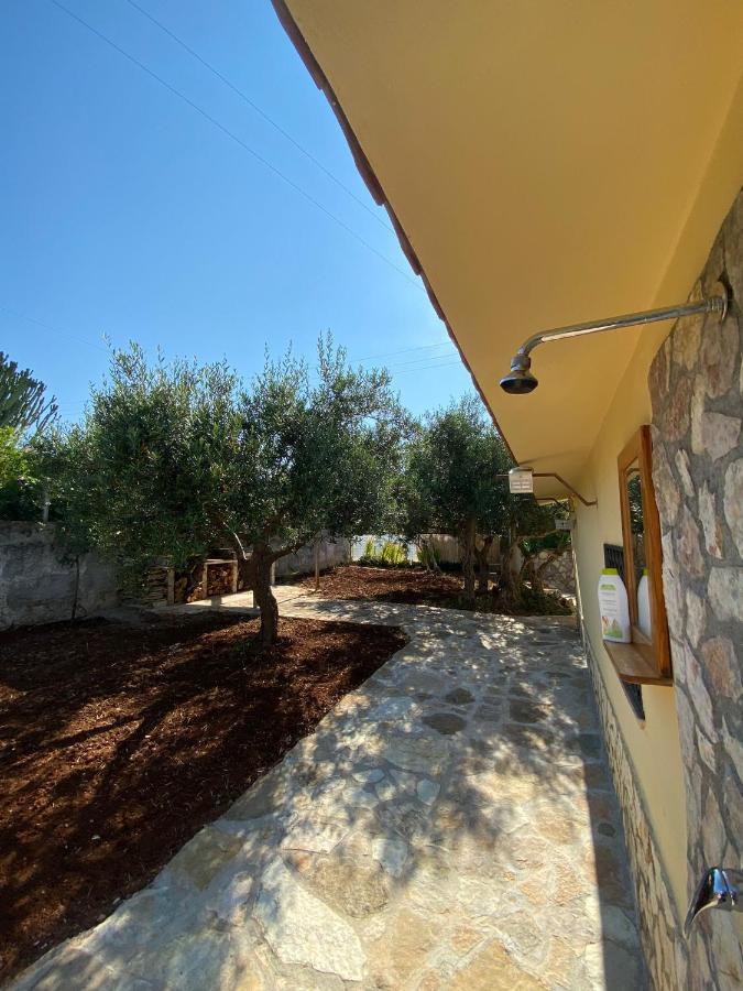 Villa L'Orizzonte Di Calabianca カステッランマーレ・デル・ゴルフォ エクステリア 写真