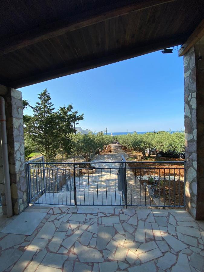 Villa L'Orizzonte Di Calabianca カステッランマーレ・デル・ゴルフォ エクステリア 写真